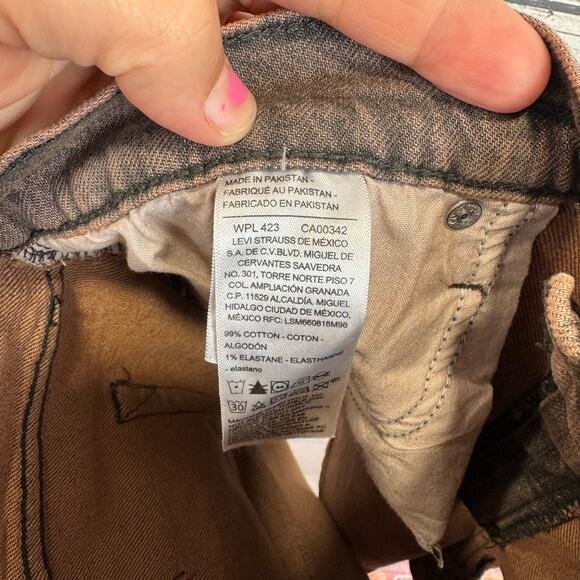 Levi's Strauss Women's Vintage A-Line Seamed Brown High Rise Shorts Size 10 - Picture 8 of 8